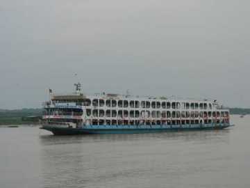 ২৩ ঘণ্টা পর সচল পাটুরিয়া-দৌলতদিয়া রুট